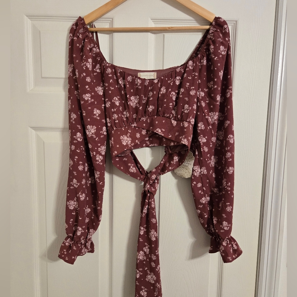 Altar'd State Crop Top Floral Burgundy Tie-Front Size Large NWT